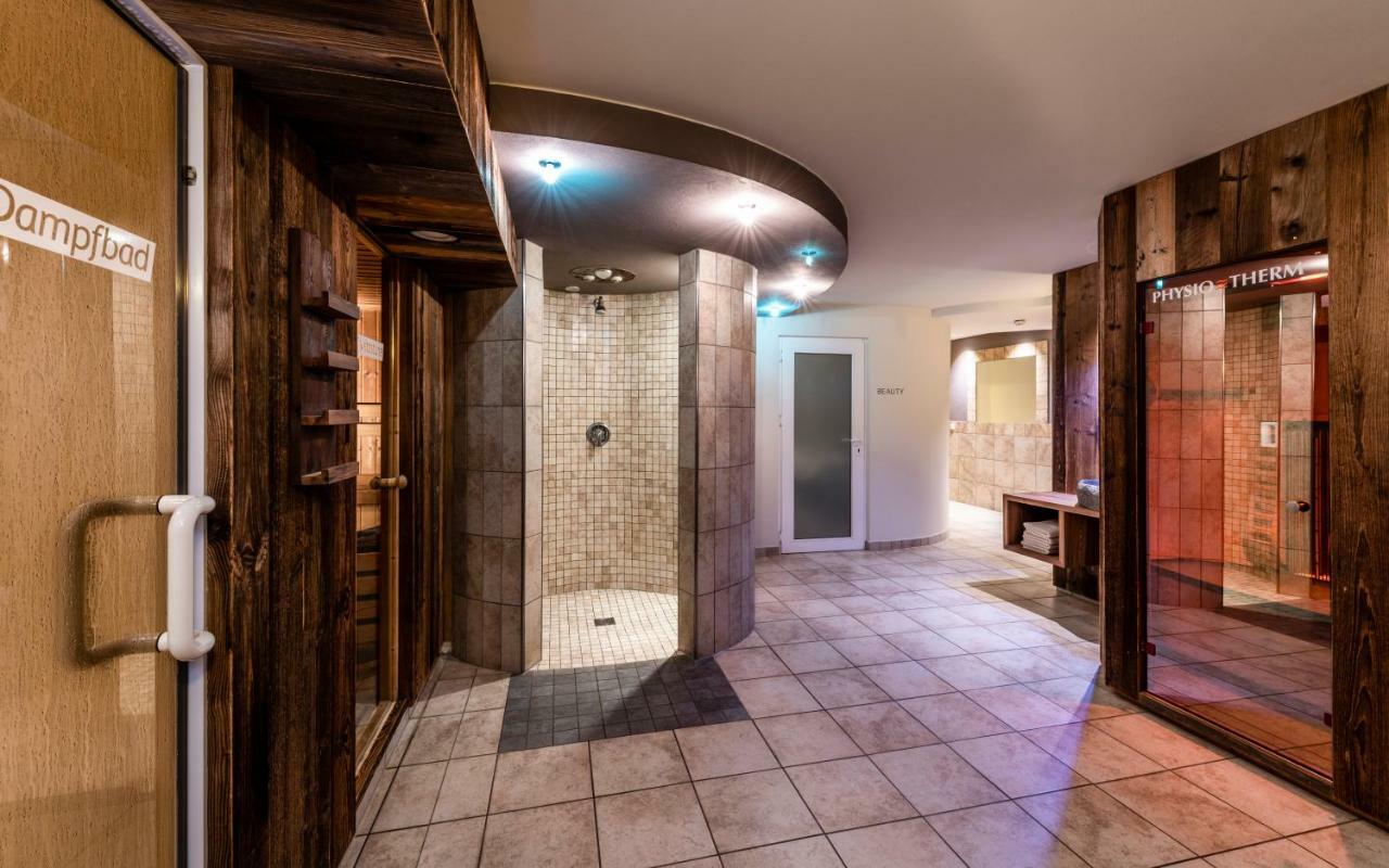 Familienhotel Viktoria Ultimo Exteriör bild
