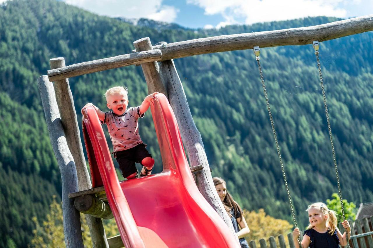 Familienhotel Viktoria Ultimo Exteriör bild